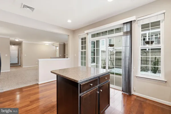 $3,600 | 44025 Vaira Terrace, Chantilly, VA 20152