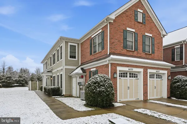 $3,600 | 44025 Vaira Terrace, Chantilly, VA 20152