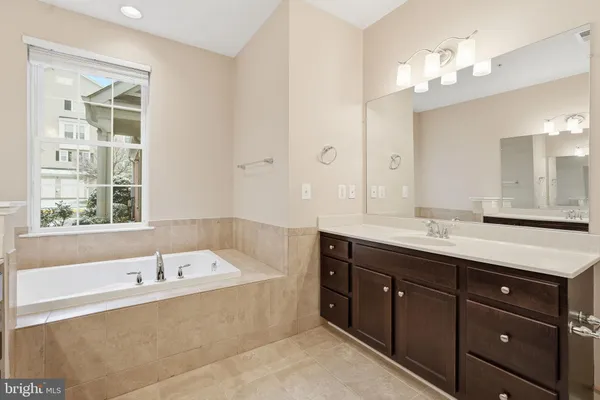 $3,600 | 44025 Vaira Terrace, Chantilly, VA 20152