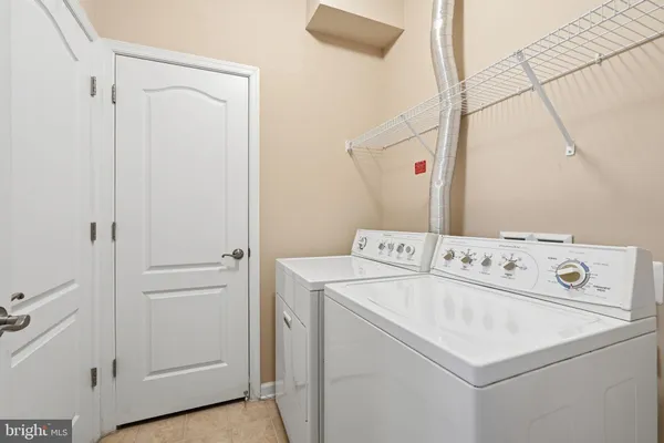 $3,600 | 44025 Vaira Terrace, Chantilly, VA 20152