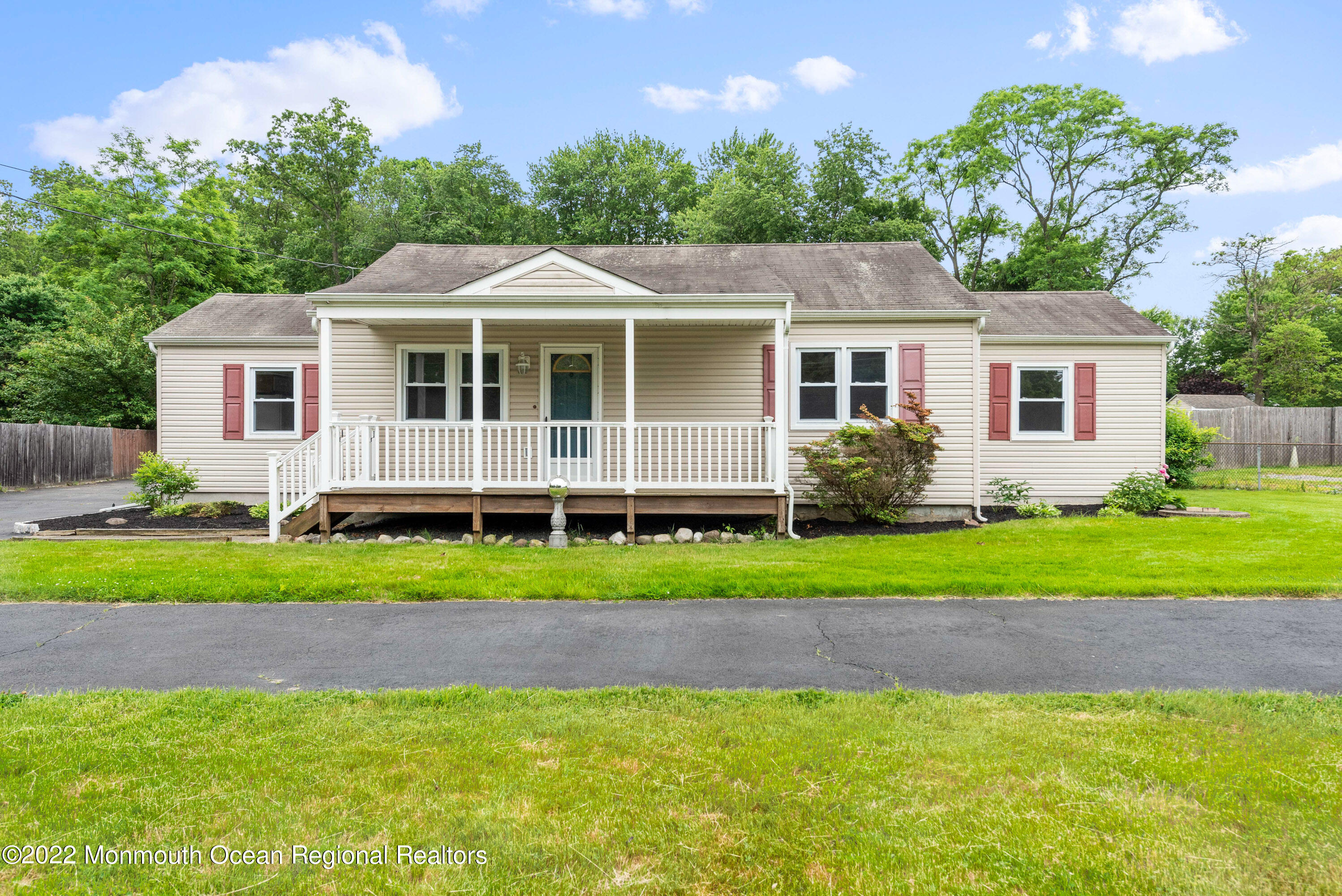 532 Brickyard Road Freehold, NJ 07728 - Photo 1 of 32 DSC_6975