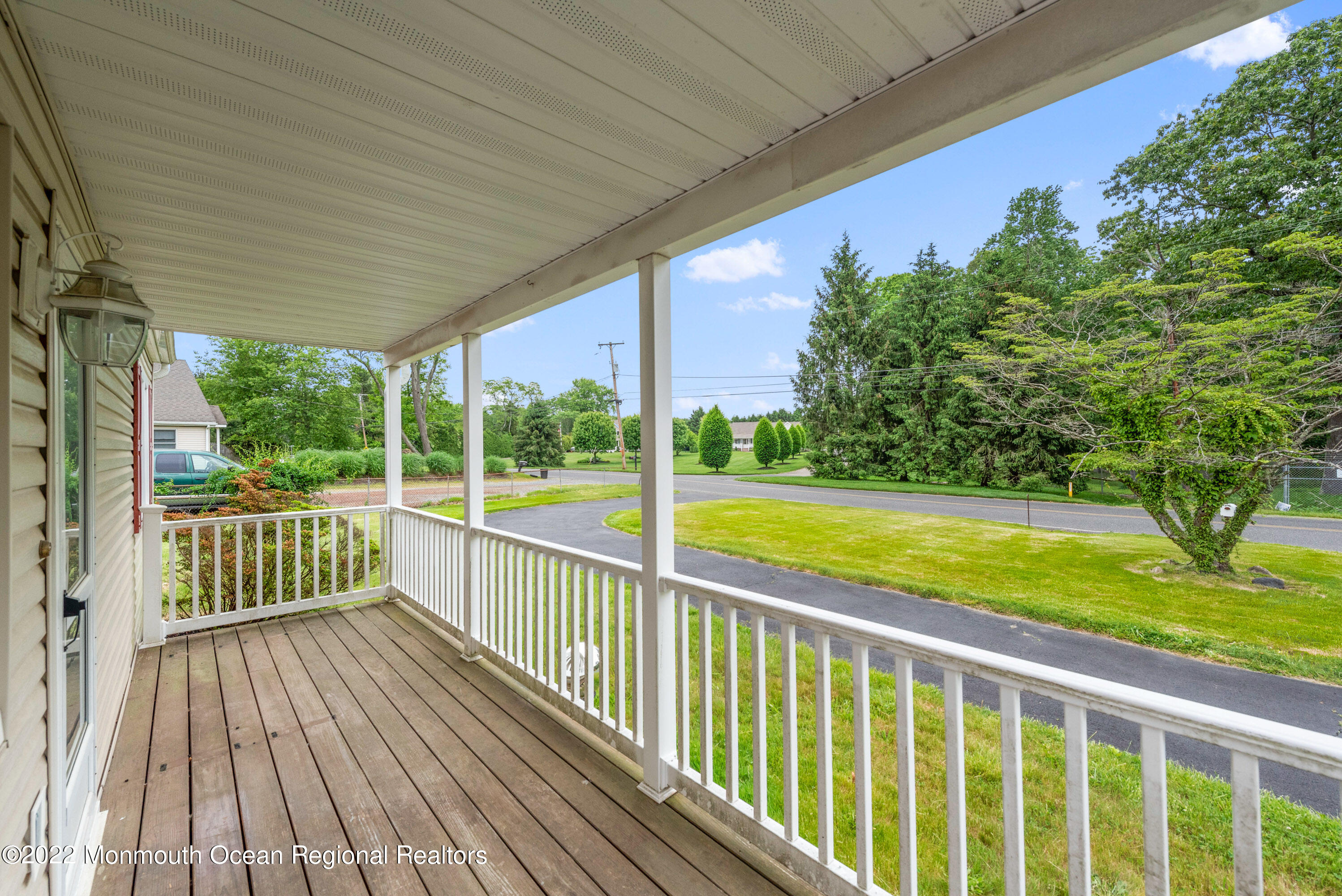 532 Brickyard Road Freehold, NJ 07728 - Photo 4 of 32 DSC_6990