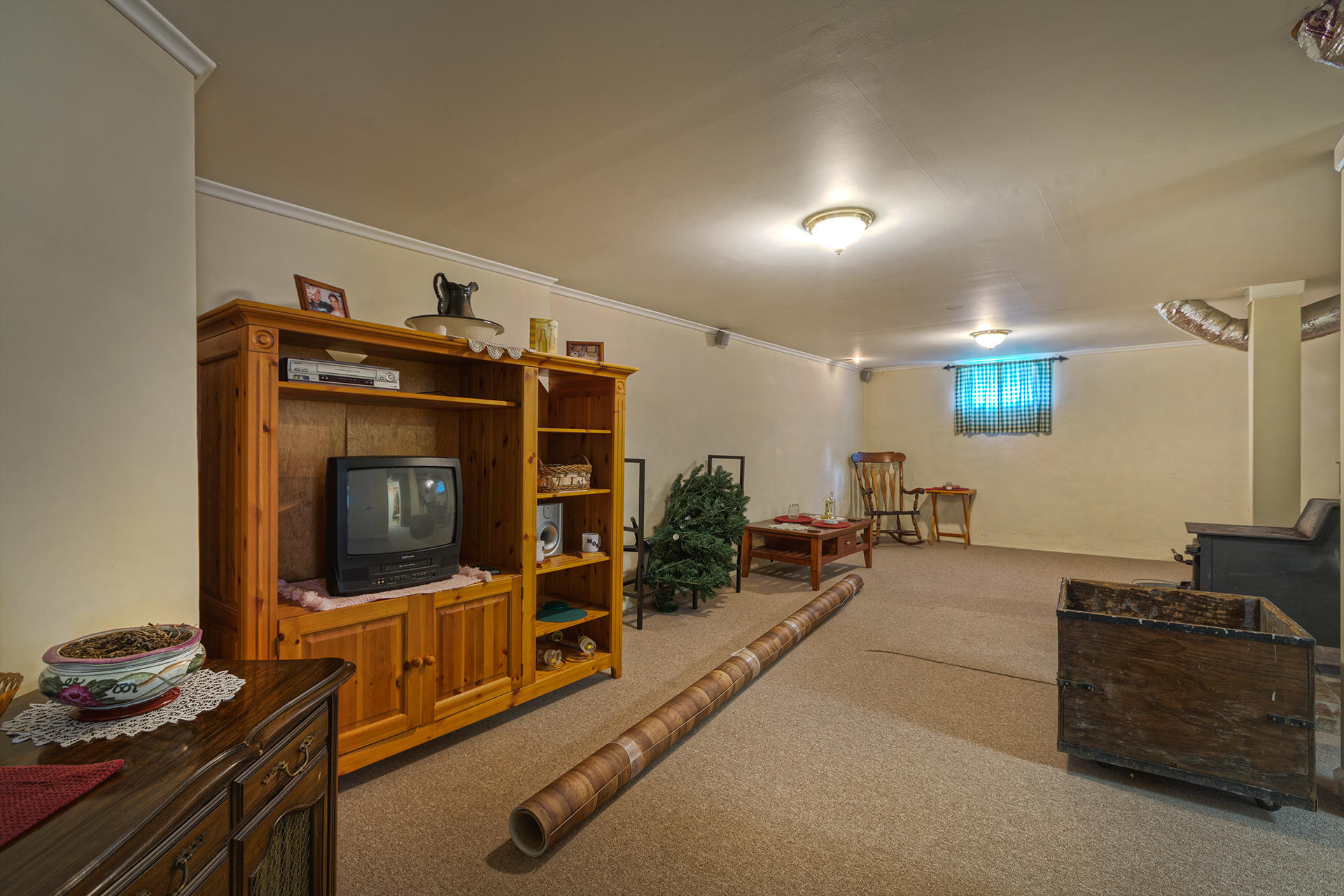 1942 Laura Road Northwest Roanoke, VA 24017 - Photo 15 of 24 Family Room down
