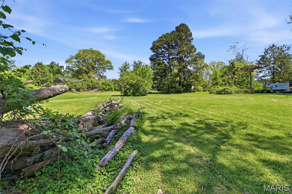 829 South Sappington Road Crestwood, MO 63126 - Photo 4 of 22