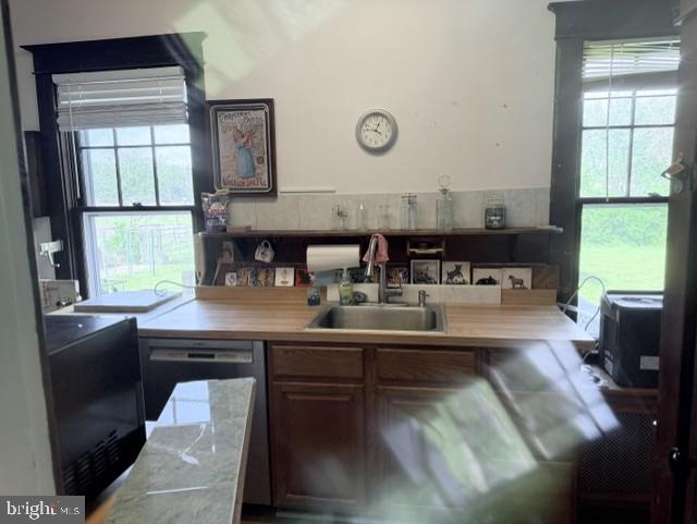 4102 Rectortown Road Marshall, VA 20115 - Photo 13 of 42 1st floor kitchen