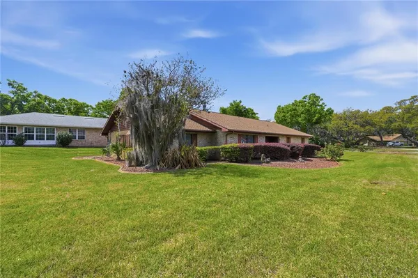 $260,000 | 9704 Wedgewood Lane, Leesburg, FL 34788