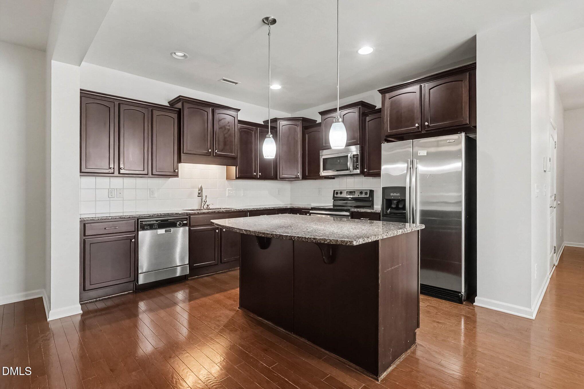 2422 Memory Ridge Drive Raleigh, NC 27606 - Photo 9 of 28 009_file_2008