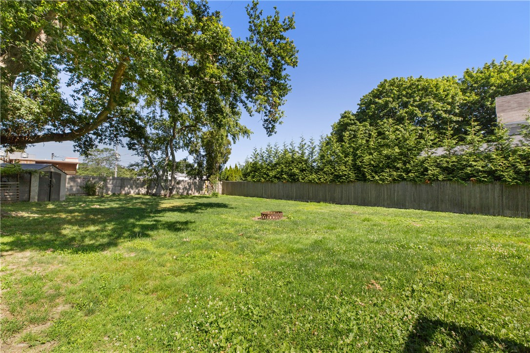 94 Ridgewood Road Middletown, RI 02842 - Photo 30 of 31