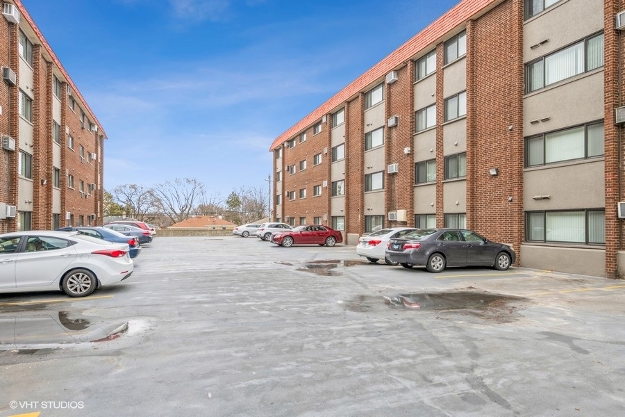 2021 South Wolf Road, Unit 2210 Hillside, IL 60162 - Photo 15 of 15