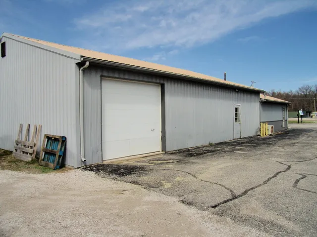 $308,800 | 207 West Harcourt Road, Angola, IN 46703