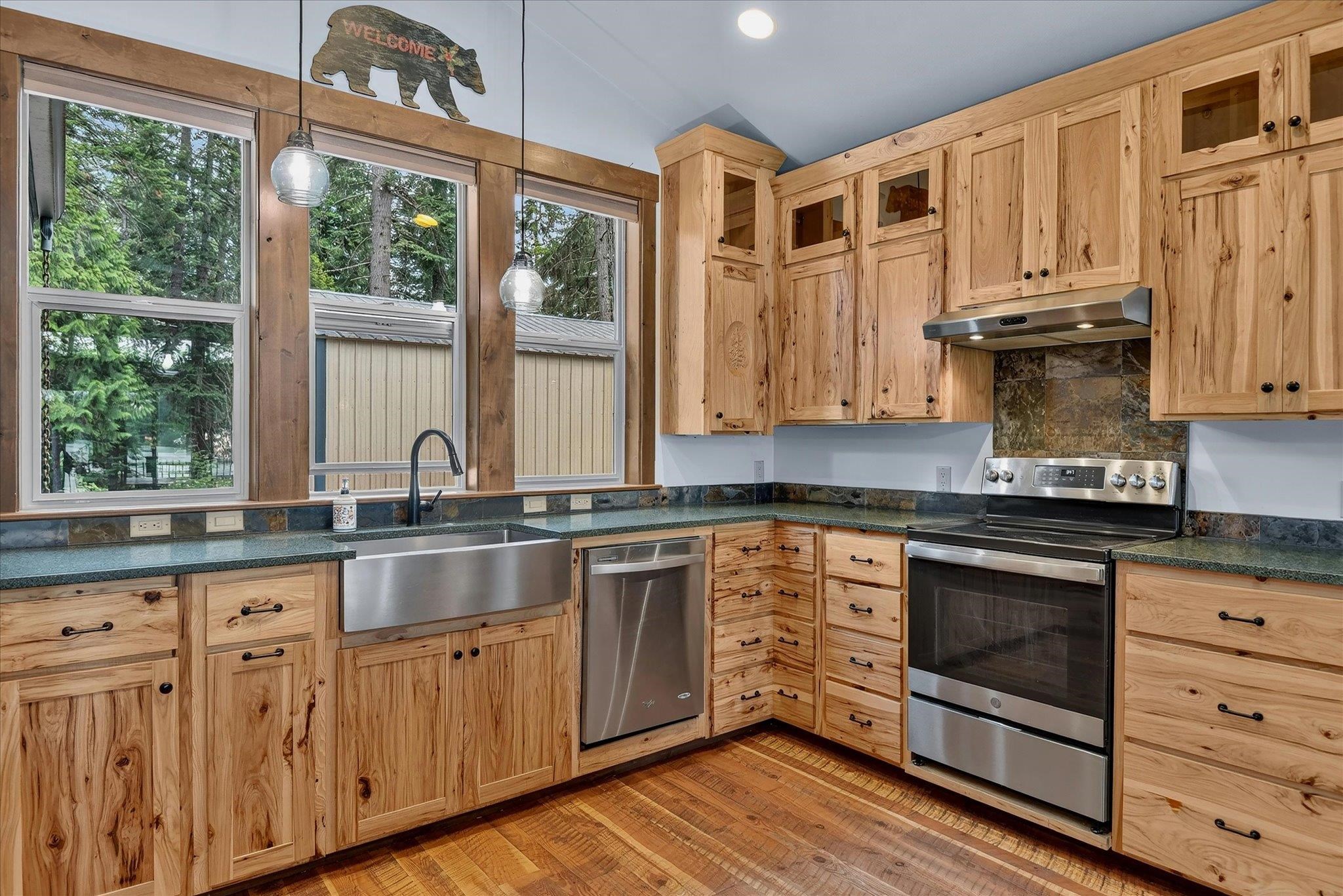 241 Pend Oreille Homes Road Newport, WA 99156 - Photo 9 of 49