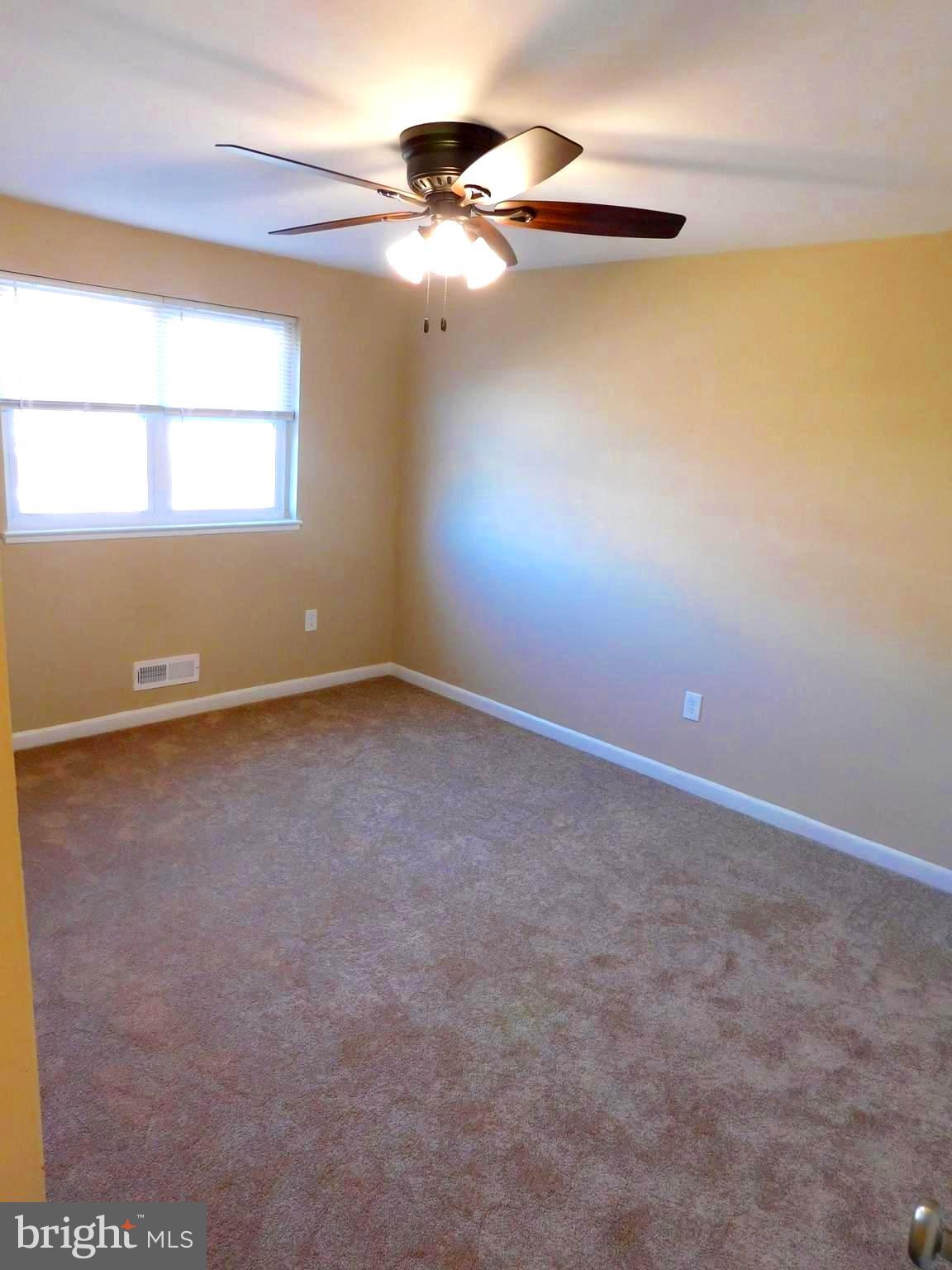 620 Charraway Road Baltimore, MD 21229 - Photo 13 of 32 Bedroom 1