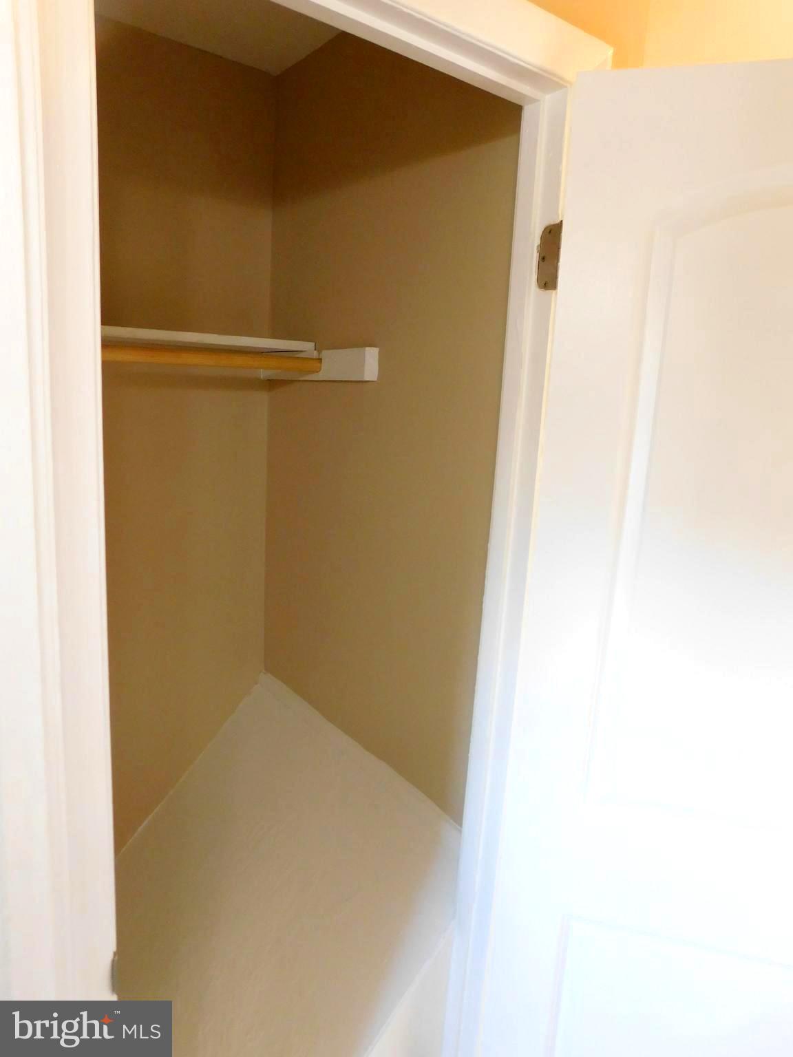 620 Charraway Road Baltimore, MD 21229 - Photo 23 of 32 Hall Closet