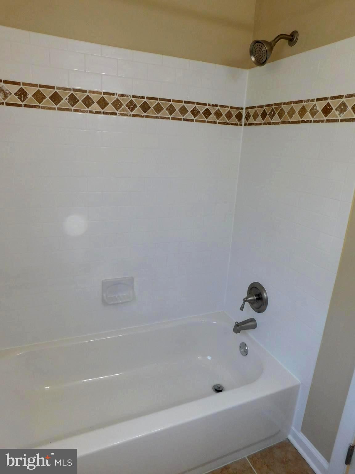 620 Charraway Road Baltimore, MD 21229 - Photo 26 of 32 Ceramic Tiles