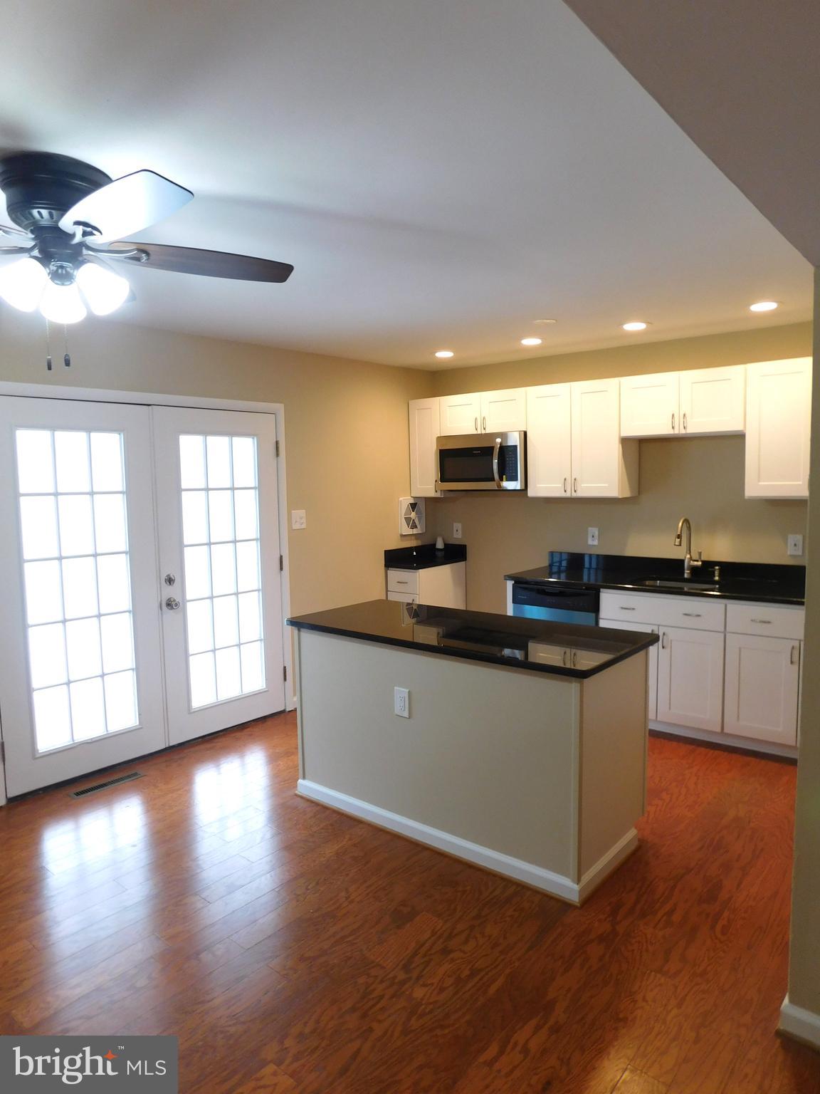 620 Charraway Road Baltimore, MD 21229 - Photo 6 of 32 Bright New Kitchen
