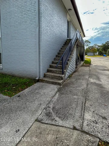 a view of a pathway of a building
