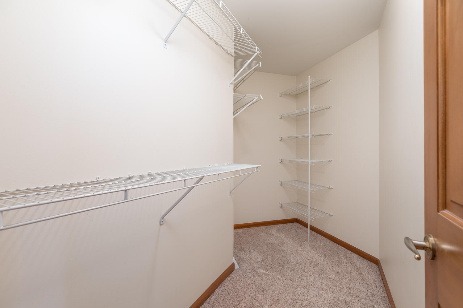 732 South Raven Road Shorewood, IL 60404 - Photo 16 of 48 a view of small space