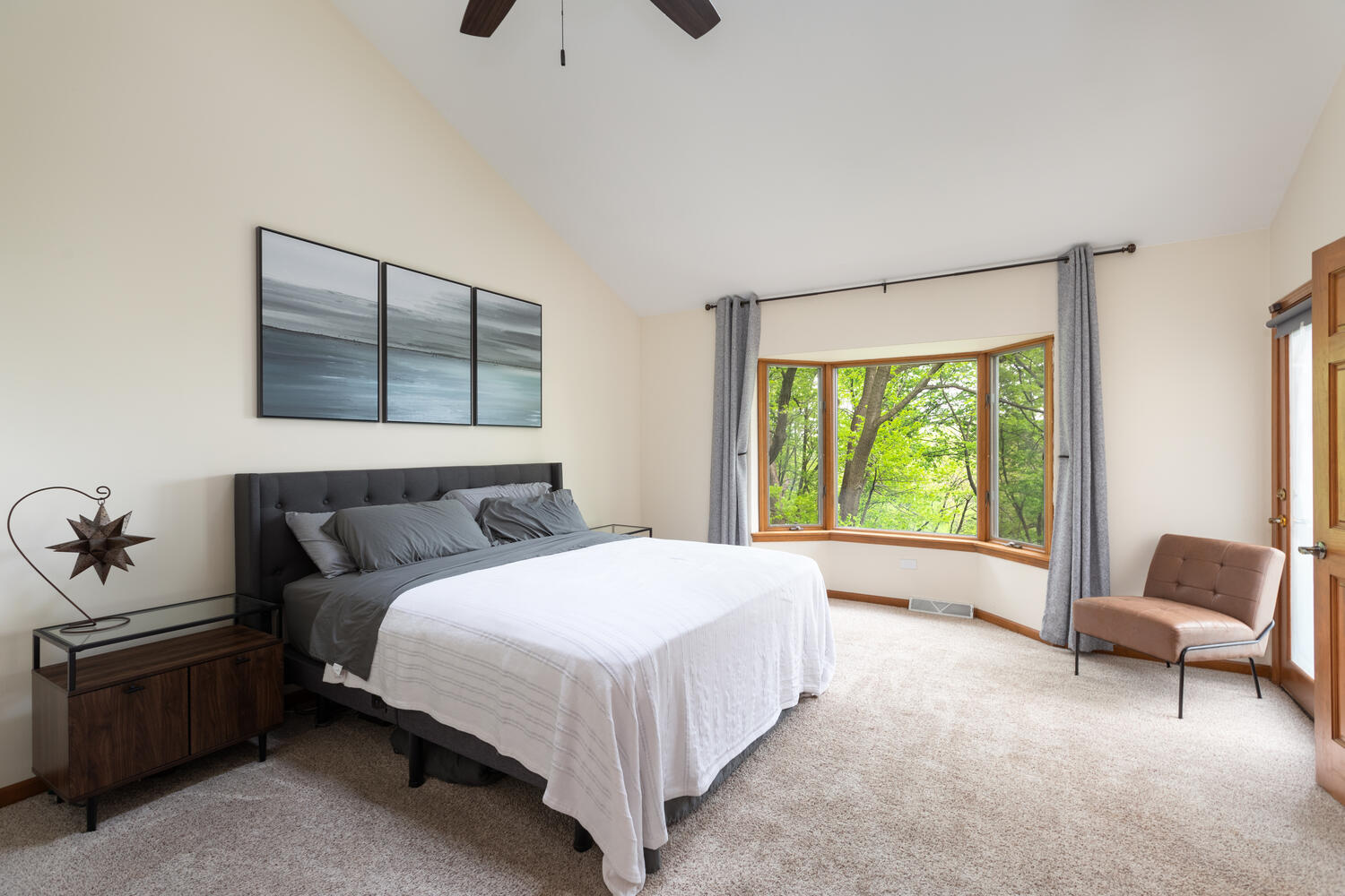 732 South Raven Road Shorewood, IL 60404 - Photo 20 of 48 a bedroom with a bed and a window