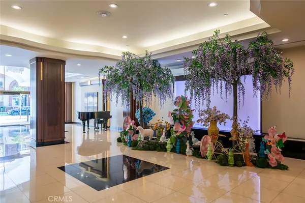 $6,500 | 345 Pioneer Drive, Unit 502, Glendale, CA 91203