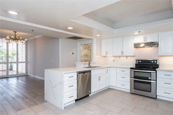 $6,500 | 345 Pioneer Drive, Unit 502, Glendale, CA 91203