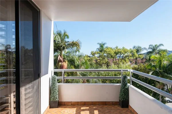 $6,500 | 345 Pioneer Drive, Unit 502, Glendale, CA 91203