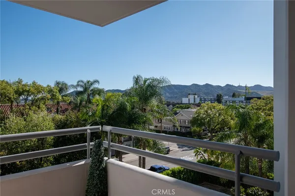 $6,500 | 345 Pioneer Drive, Unit 502, Glendale, CA 91203