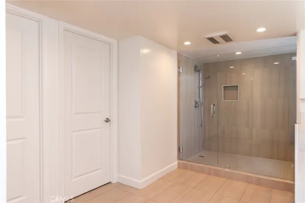 $6,500 | 345 Pioneer Drive, Unit 502, Glendale, CA 91203
