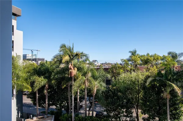 $6,500 | 345 Pioneer Drive, Unit 502, Glendale, CA 91203