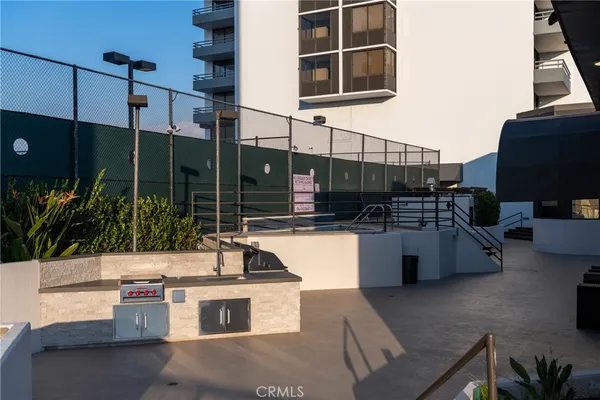 $6,500 | 345 Pioneer Drive, Unit 502, Glendale, CA 91203