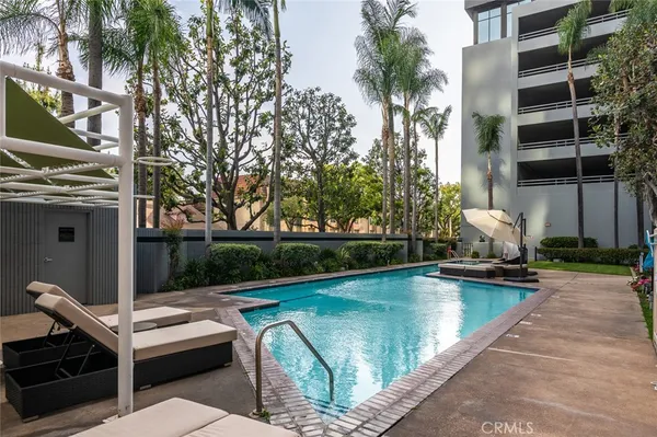 $6,500 | 345 Pioneer Drive, Unit 502, Glendale, CA 91203