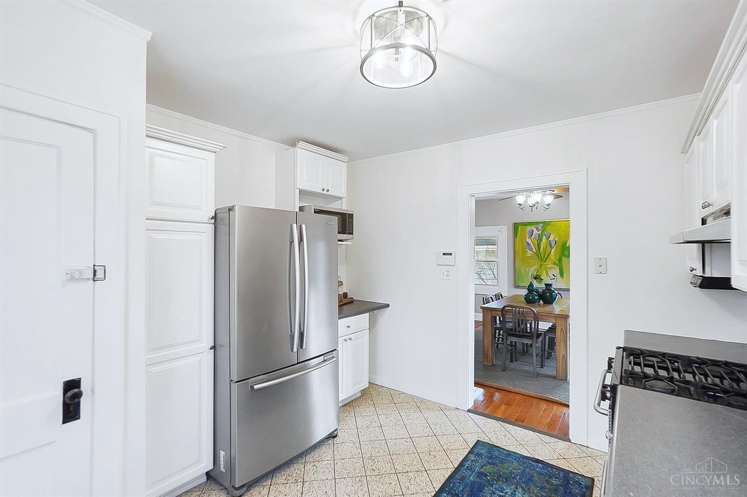 5835 Ridge Avenue Cincinnati, OH 45213 - Photo 15 of 32 Gallery Image 15