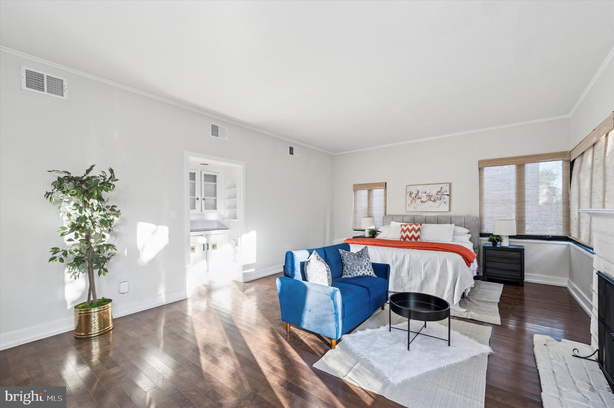249 Haverford Road Wynnewood, PA 19096 - Photo 15 of 22 Spacious Guest/In-Law Bedroom