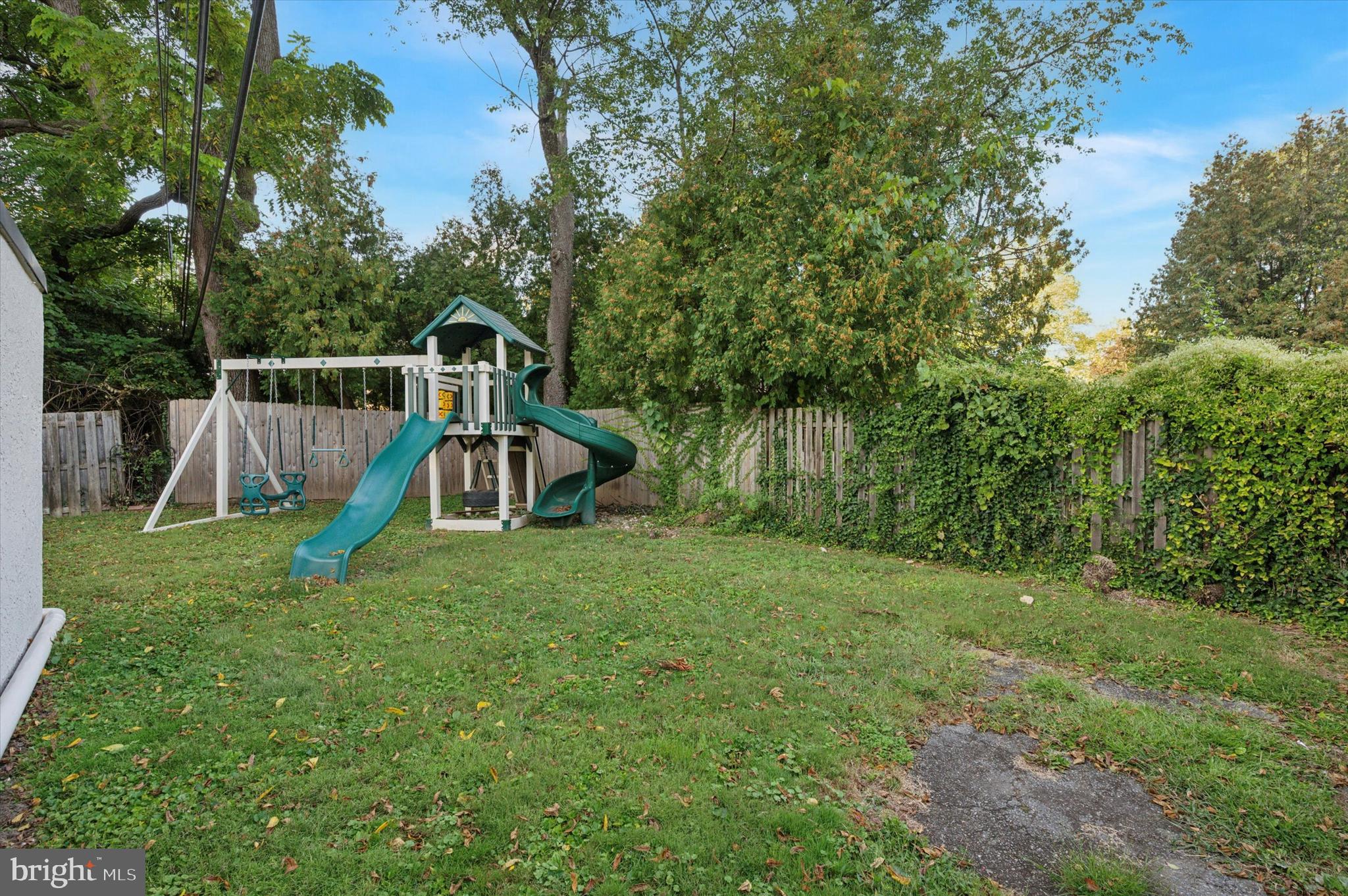 249 Haverford Road Wynnewood, PA 19096 - Photo 21 of 22 Included Playset