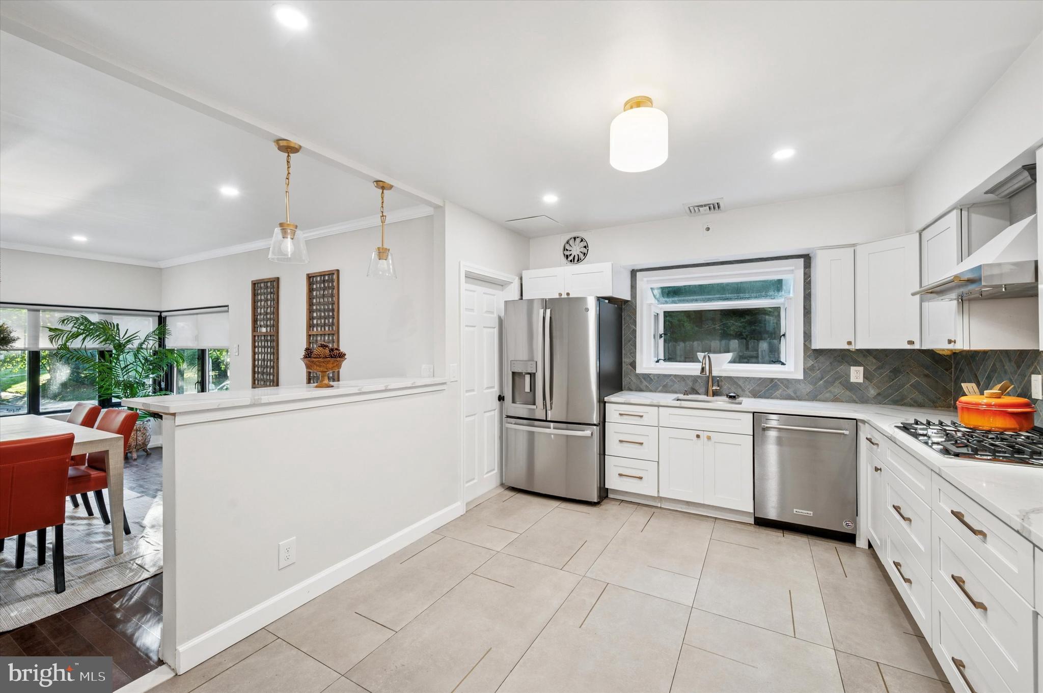 249 Haverford Road Wynnewood, PA 19096 - Photo 4 of 22 Meticulously designed kitchen w/ greenhouse window
