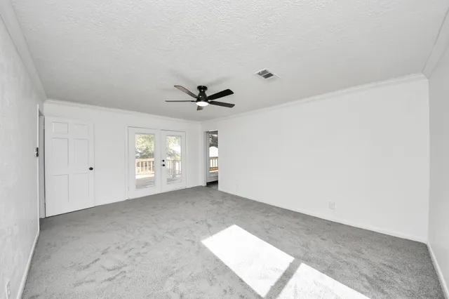 $2,400 | 616 South Rivershire Drive, Conroe, TX 77304