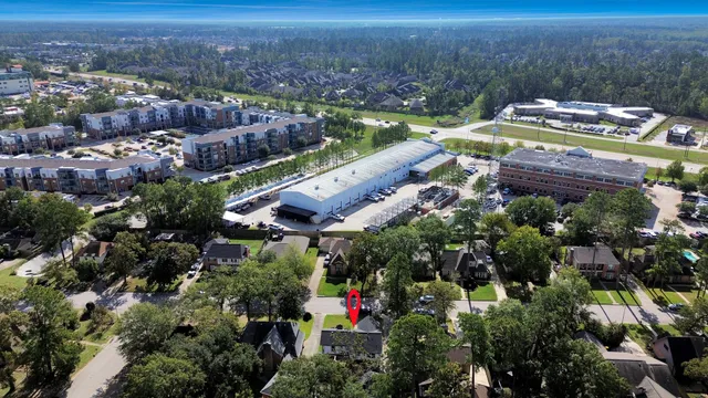 $2,400 | 616 South Rivershire Drive, Conroe, TX 77304