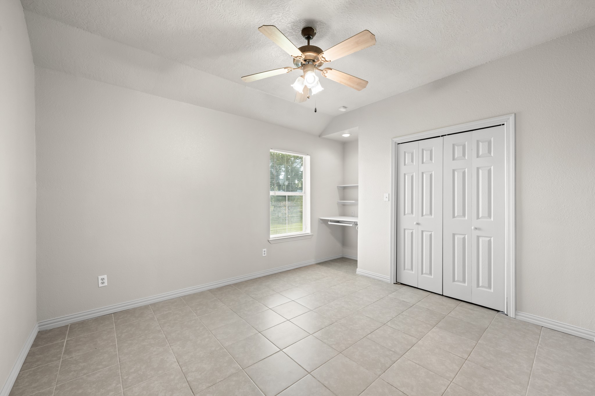 1539 Hillebrandt Road Beaumont, TX 77705 - Photo 33 of 50 Bedroom 3