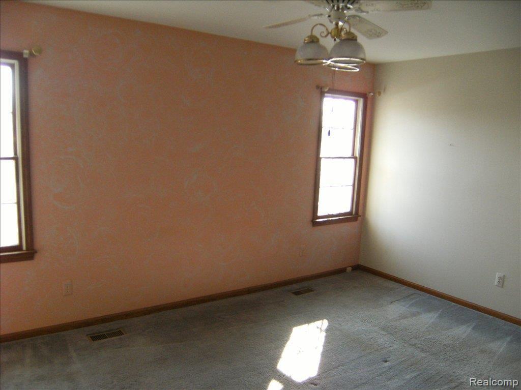 405 S Ridge South Lyon, MI 48178 - Photo 6 of 11 Bedroom