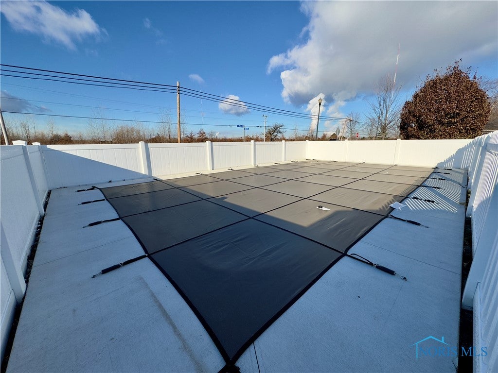 130 Lawai Road Oregon, OH 43616 - Photo 44 of 48 Salt Water Pool