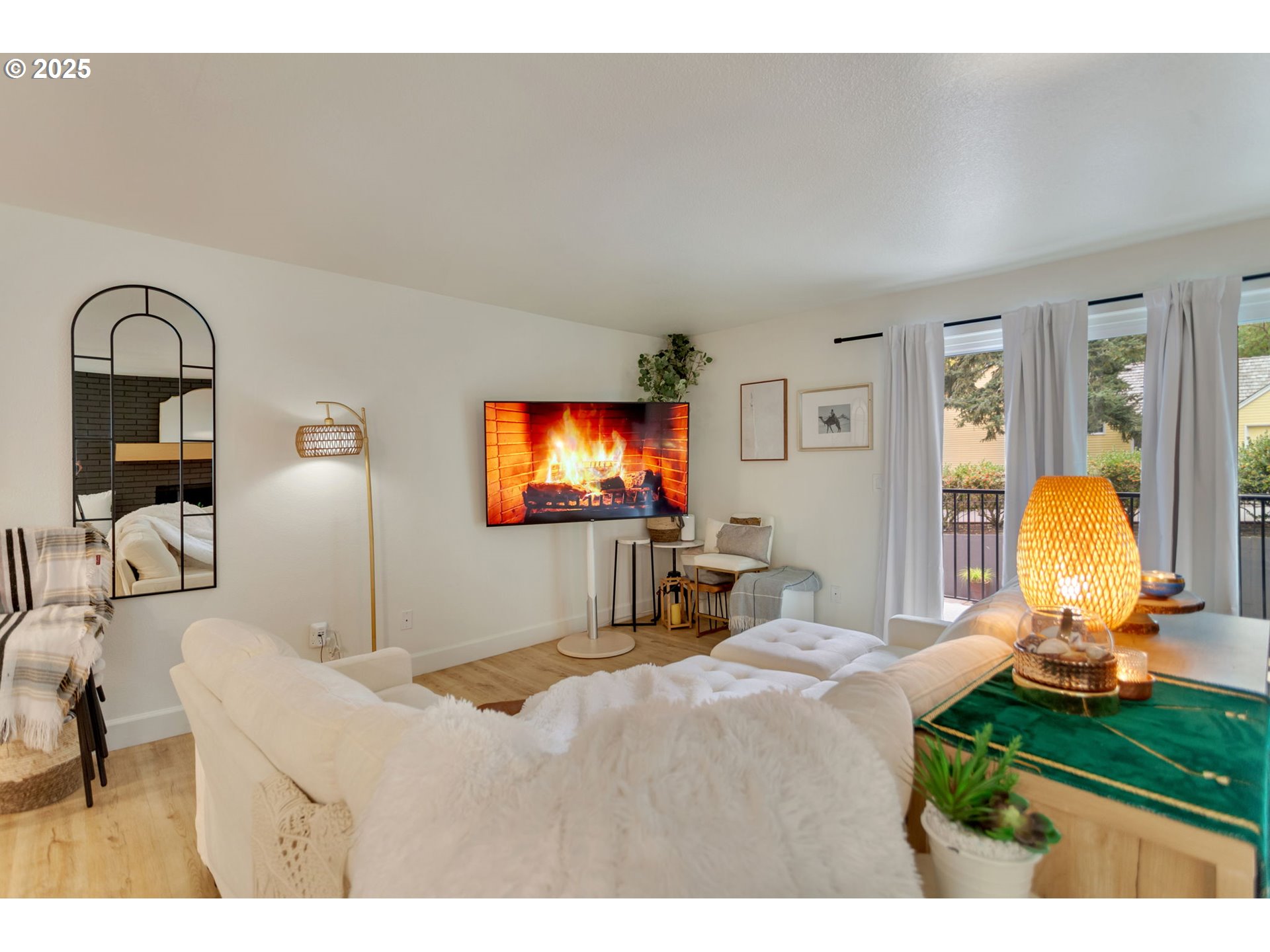 200 Southwest Burnham Road, Unit 200 Lake Oswego, OR 97034 - Photo 11 of 46