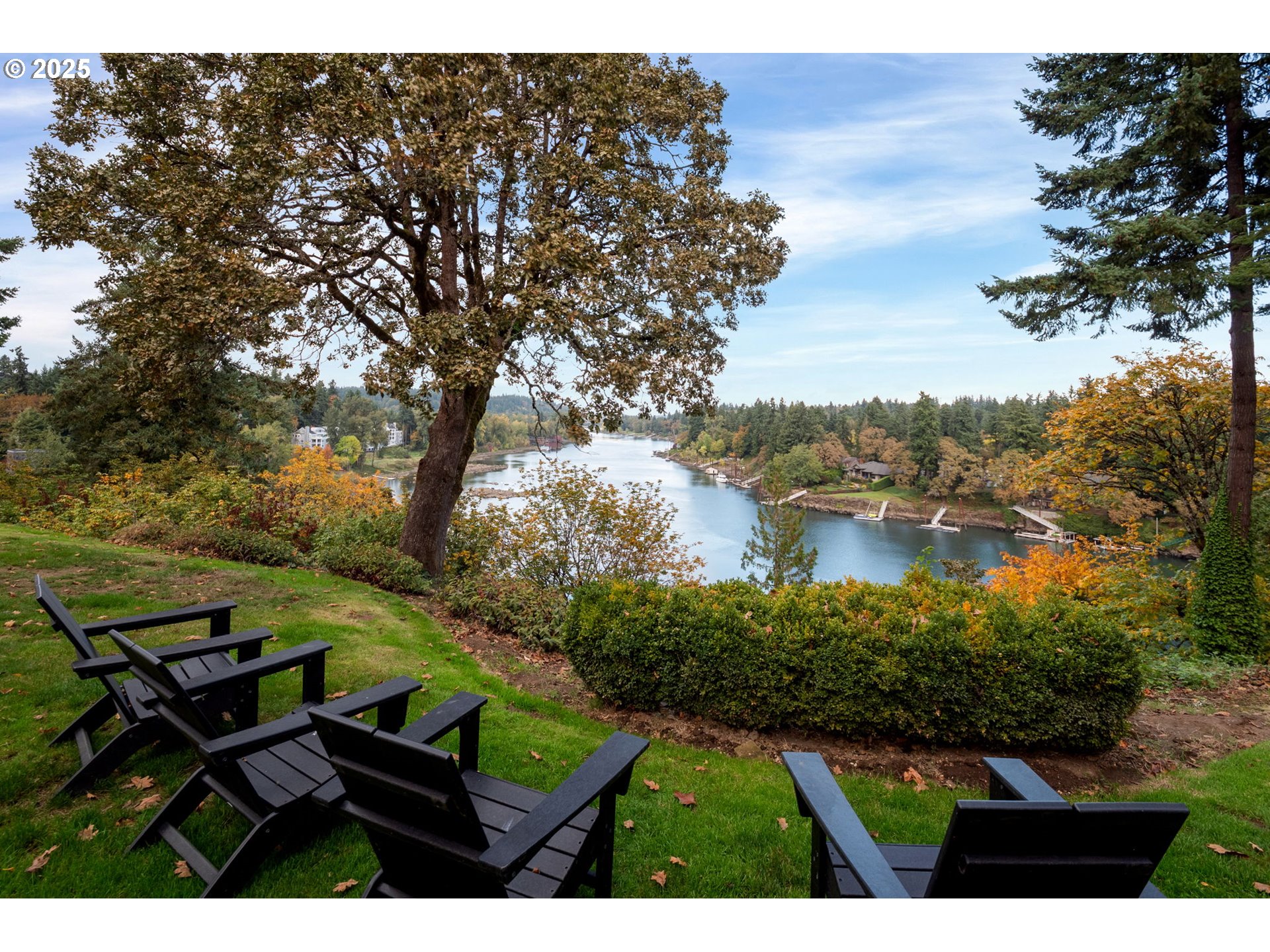 200 Southwest Burnham Road, Unit 200 Lake Oswego, OR 97034 - Photo 27 of 46