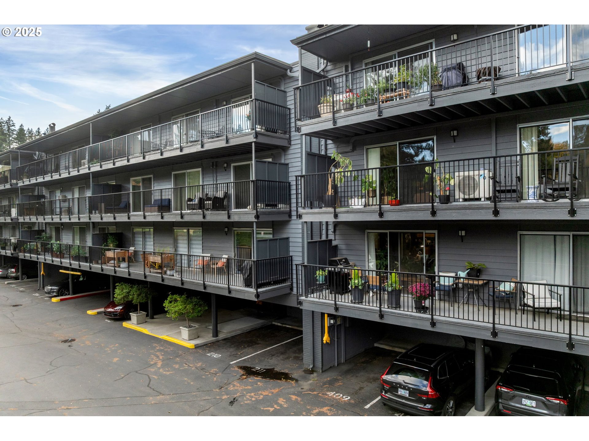 200 Southwest Burnham Road, Unit 200 Lake Oswego, OR 97034 - Photo 32 of 46