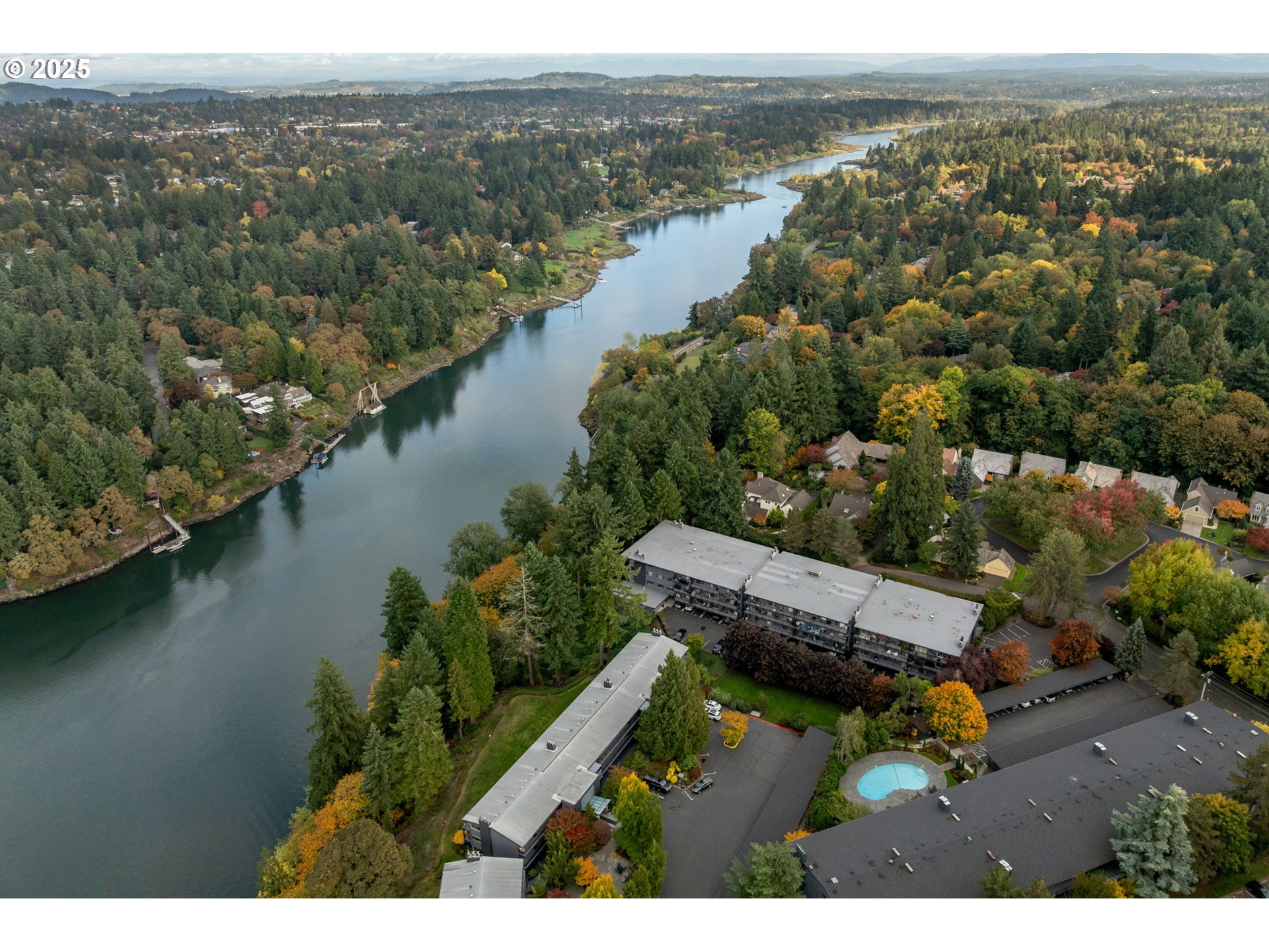 200 Southwest Burnham Road, Unit 200 Lake Oswego, OR 97034 - Photo 34 of 46