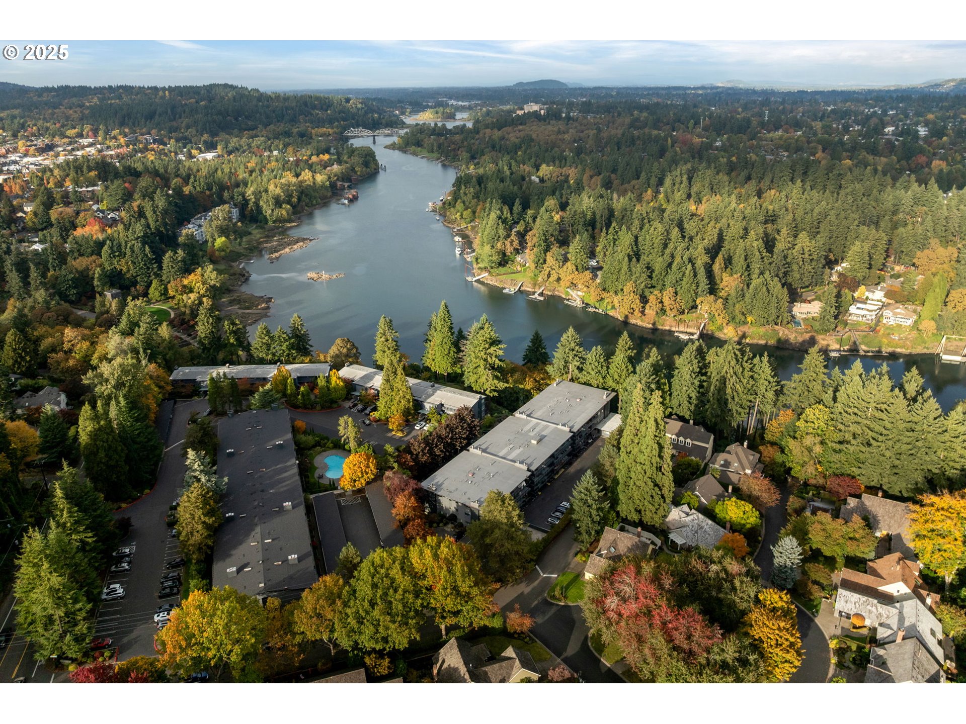 200 Southwest Burnham Road, Unit 200 Lake Oswego, OR 97034 - Photo 38 of 46