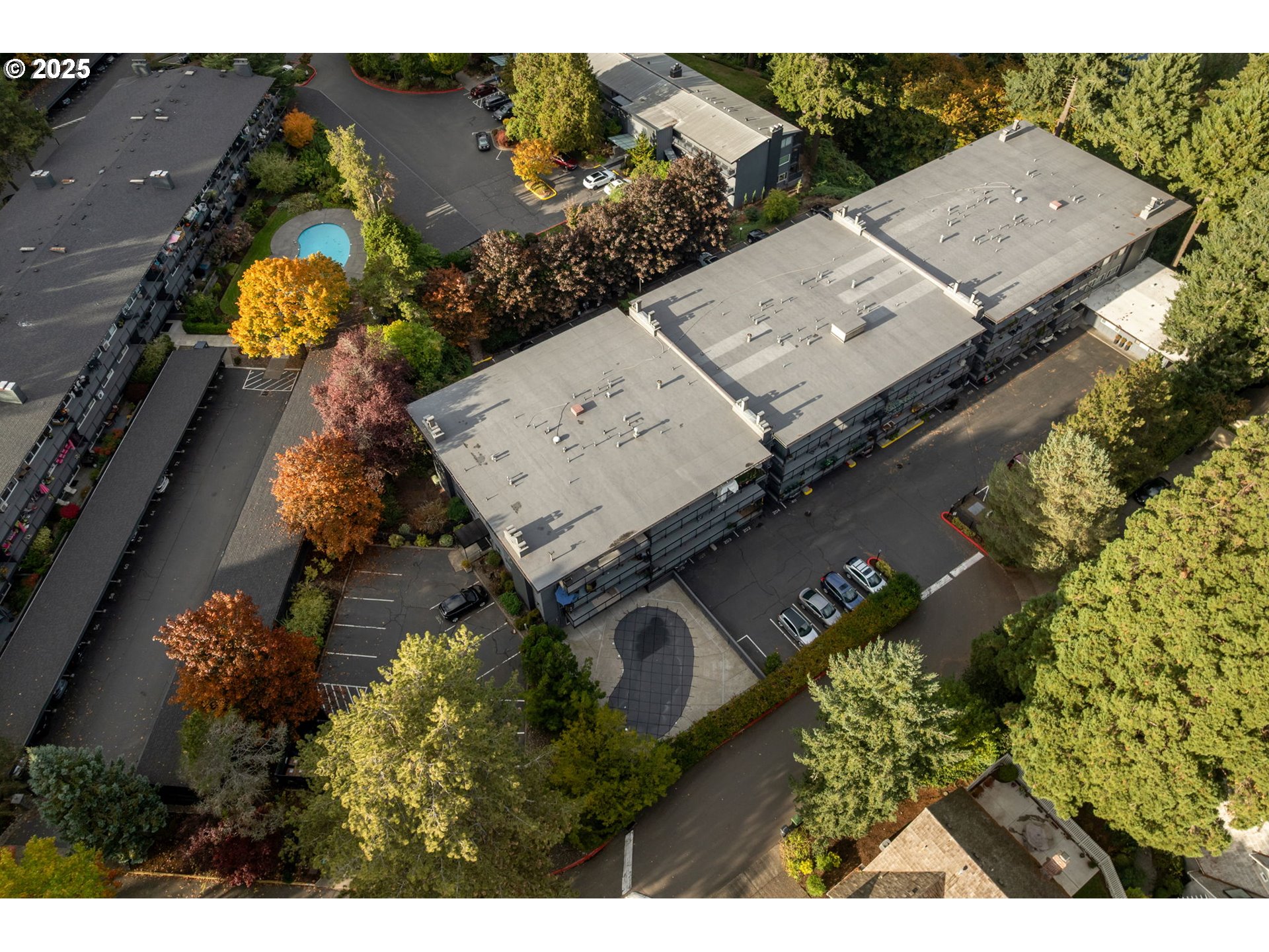 200 Southwest Burnham Road, Unit 200 Lake Oswego, OR 97034 - Photo 40 of 46