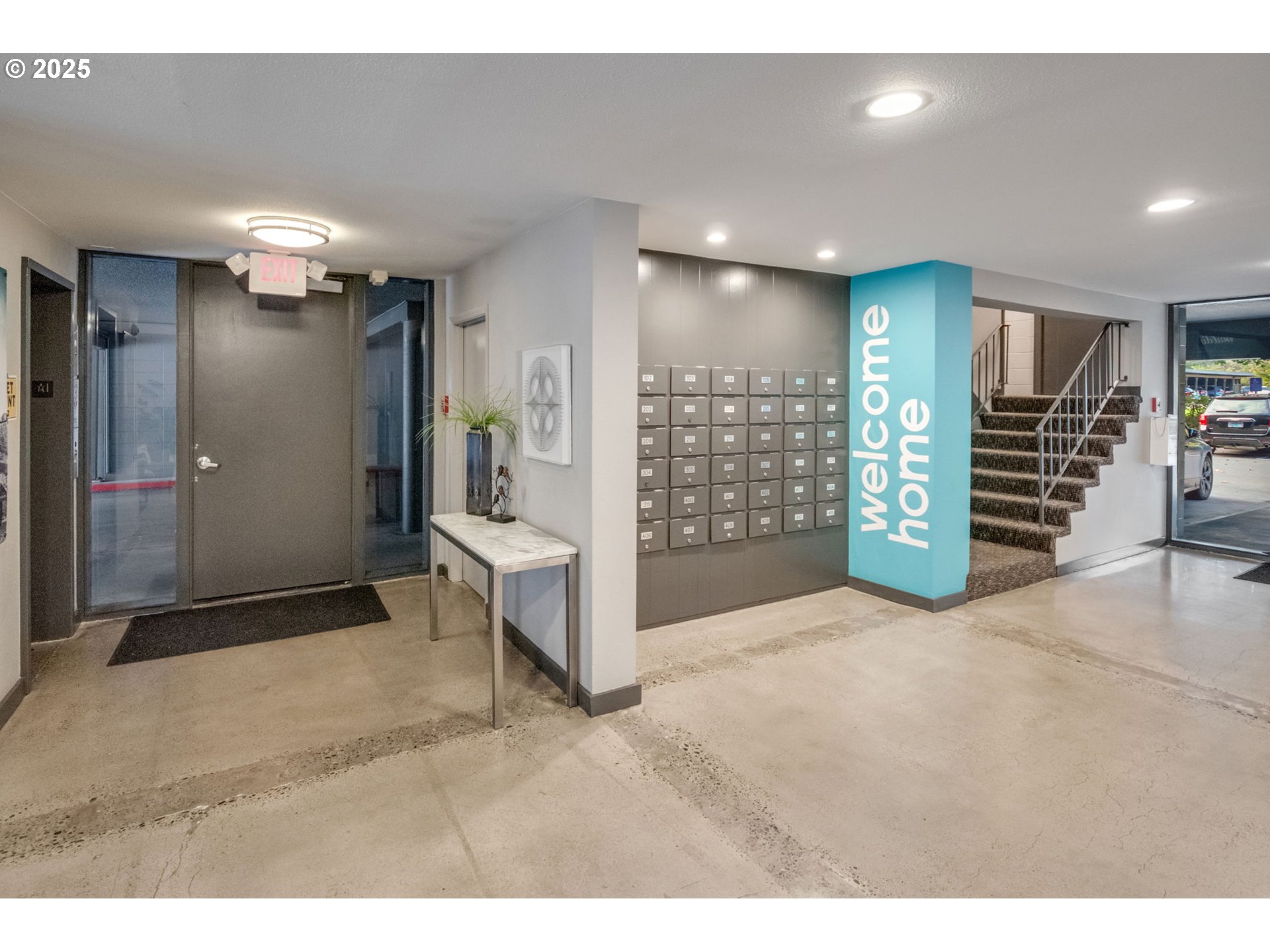 200 Southwest Burnham Road, Unit 200 Lake Oswego, OR 97034 - Photo 4 of 46