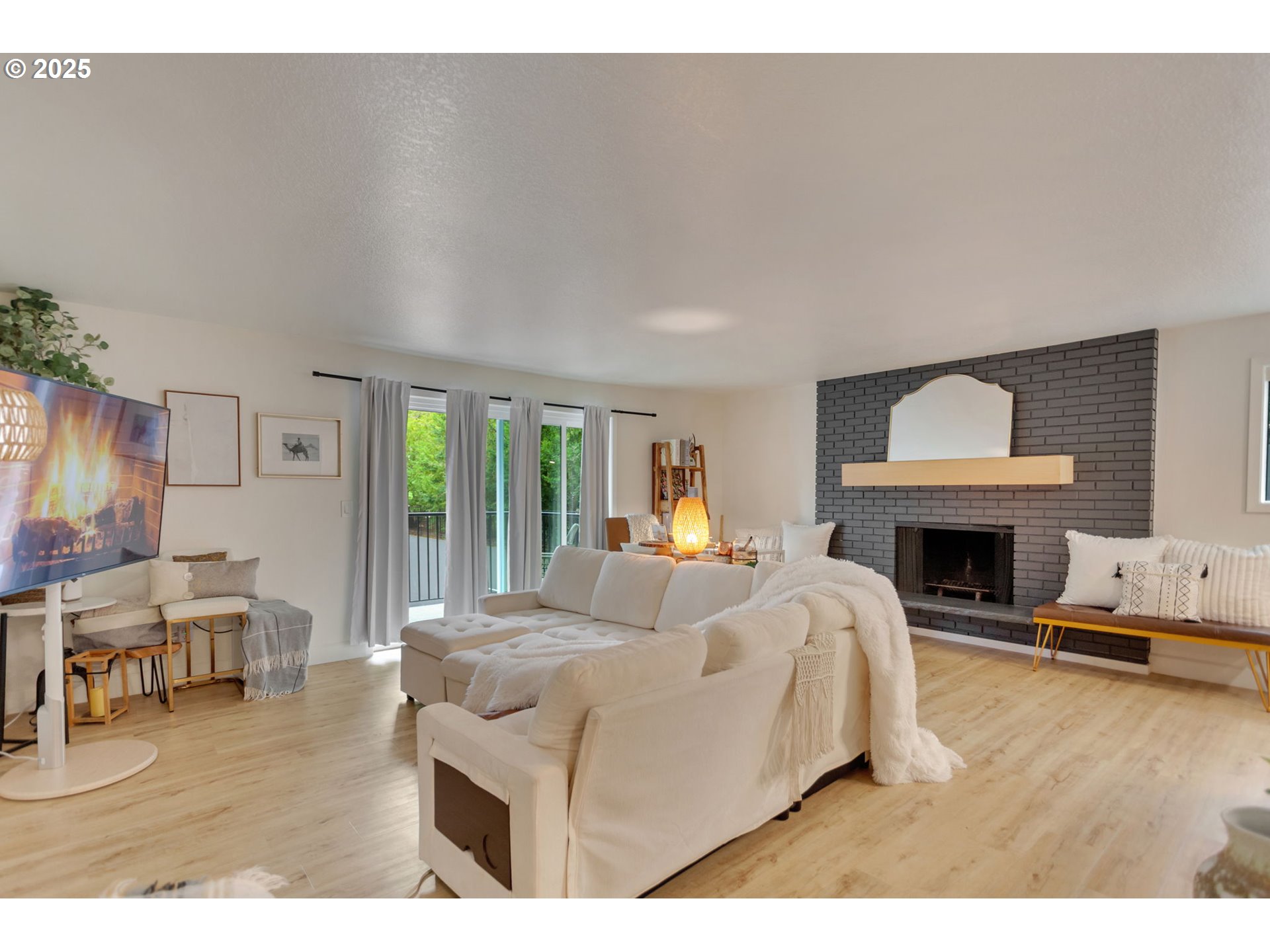 200 Southwest Burnham Road, Unit 200 Lake Oswego, OR 97034 - Photo 8 of 46