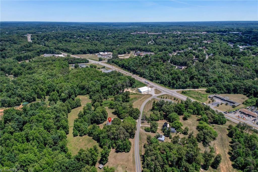 1406 Gibbs Road Reidsville, NC 27320 - Photo 5 of 50