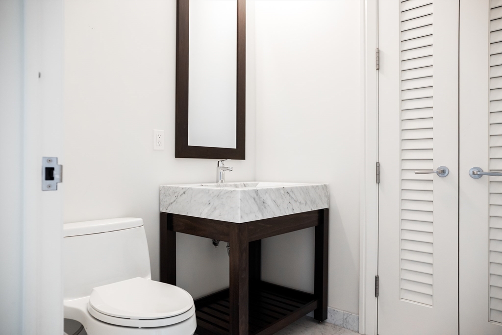 1 Franklin Street, Unit 3708 Boston, MA 02110 - Photo 13 of 34