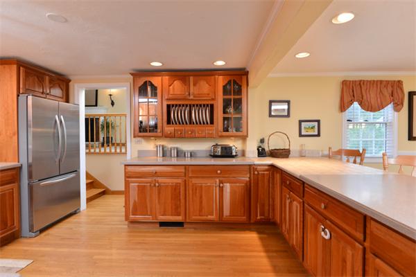 21 Sumner Road Weymouth, MA 02189 - Photo 5 of 26 Gallery Image 5